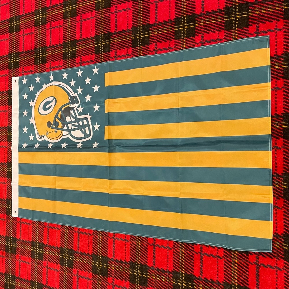 Brand new Green Bay Packers banner flag